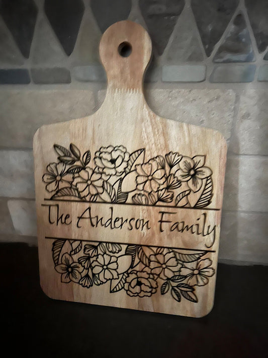 Square Cutting Board Personalized Family Name Oak Wood Engraved Flowers Floral Sunflower Roses Kitchen Charcuterie Board Cheese Platter Serving Tray