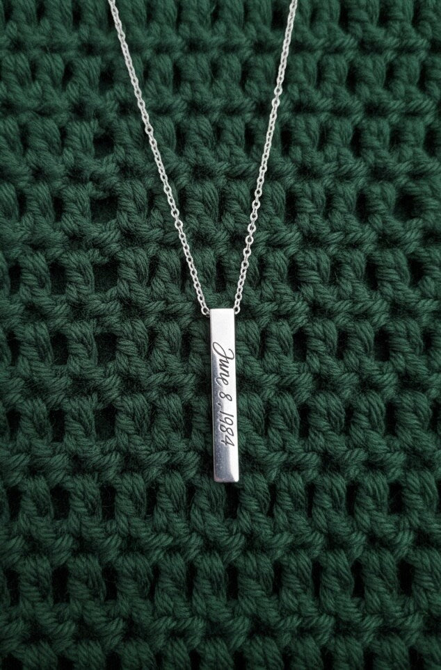Personalized Couples Anniversary Wedding Stainless Column Necklace Pendant Silver Rectangle Engraved