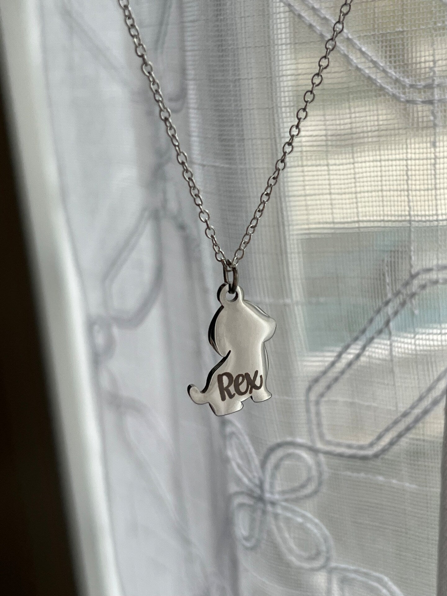 Personalized Dog Charm Pendant Necklace Puppy Dog Mama Mom Silver Gold Name Date Memorial Pet Mom